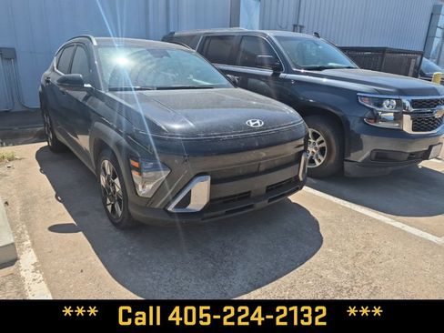 Used 2025 Hyundai Kona SEL FWD image 25