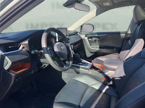 Used 2019 Toyota RAV4 Adventure image 9