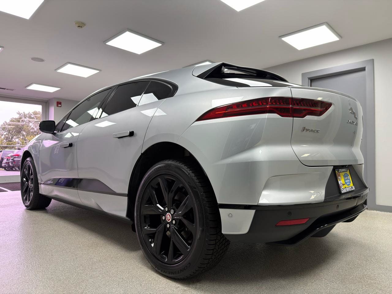 Used 2020 Jaguar I-PACE SE AWD/4WD image 5