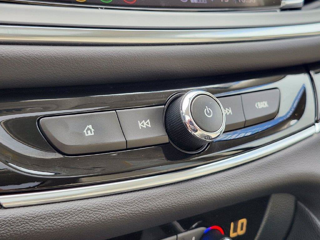 Used 2024 Buick Enclave Avenir w/ Avenir Technology Package AWD/4WD image 25