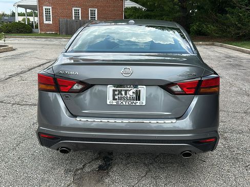 Used 2021 Nissan Altima 2.5 SR w/ SR Premium Package FWD image 6