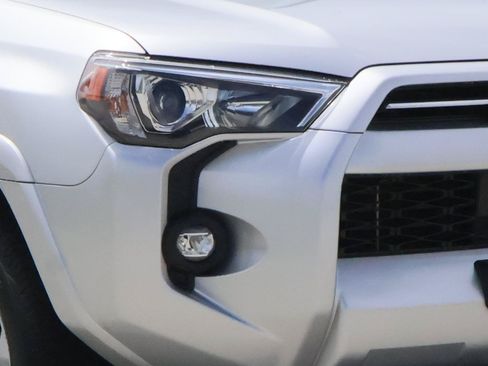 Used 2022 Toyota 4Runner SR5 RWD image 7