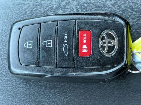 Used 2024 Toyota Corolla SE image 27