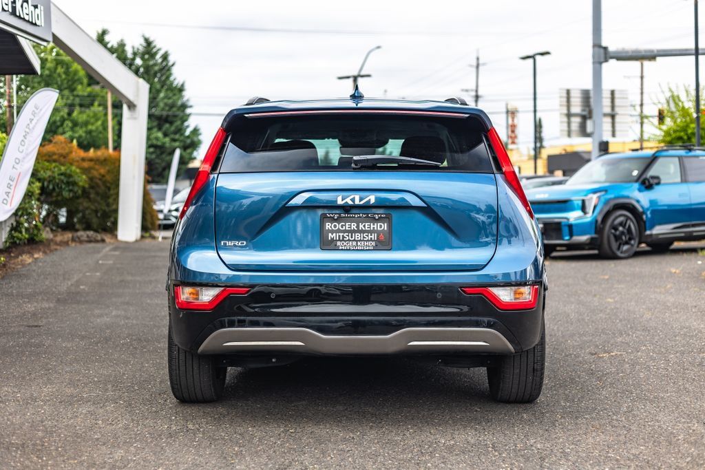 Used 2023 Kia Niro Wind FWD image 8