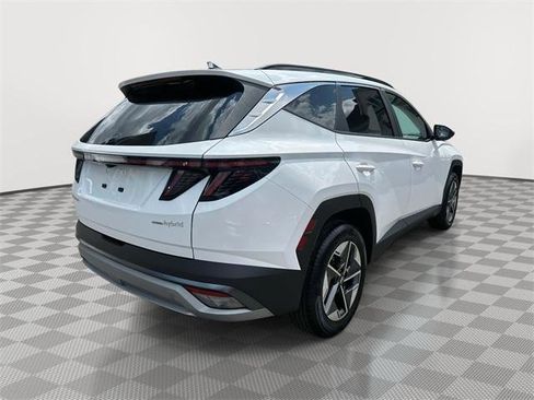 Certified 2025 Hyundai Tucson SEL image 3