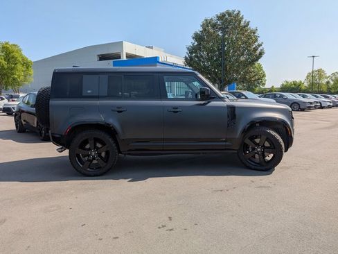 Used 2023 Land Rover Defender 110 V8 AWD/4WD image 4