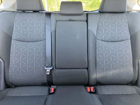 Used 2022 Toyota RAV4 XLE w/ Convenience Package image 31