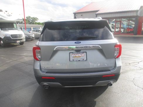 Used 2024 Ford Explorer Limited image 4