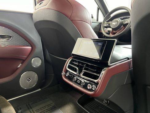 Certified 2023 Bentley Bentayga Extended Wheelbase image 20