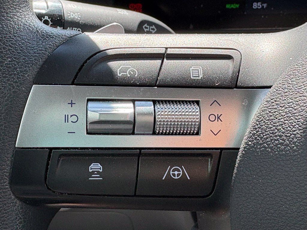 Used 2024 Hyundai Kona SE FWD image 16