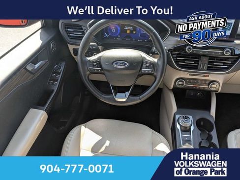 Used 2020 Ford Escape Titanium AWD/4WD image 17