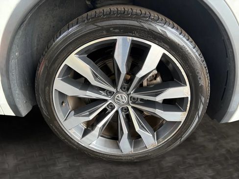 Used 2021 Volkswagen Tiguan SEL Premium R-Line AWD/4WD image 36