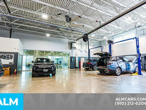 Used 2024 Nissan Rogue SV image 65