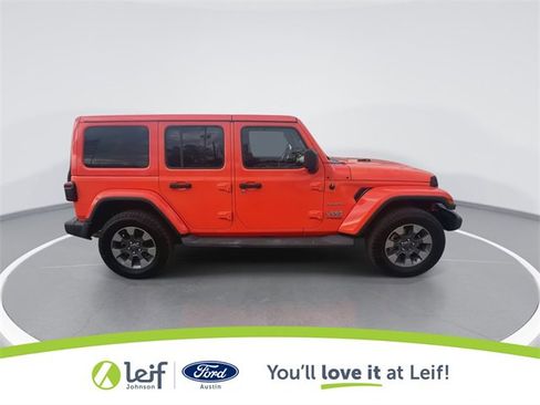 Used 2018 Jeep Wrangler Unlimited Sahara w/ Safety Group image 13