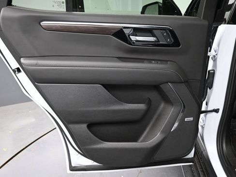 New 2026 Chevrolet Tahoe Premier AWD/4WD image 17