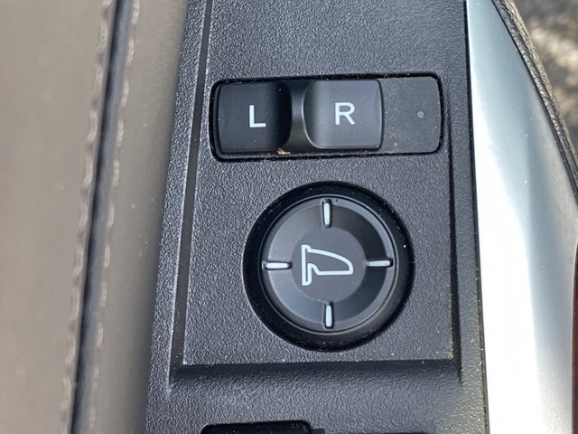 Used 2016 Acura TLX w/ Technology Package AWD/4WD image 10