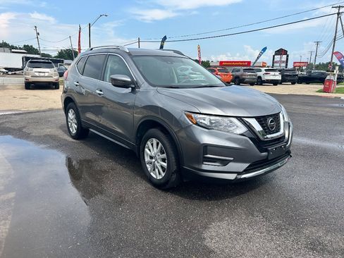 Used 2019 Nissan Rogue S w/ Special Edition Package AWD/4WD image 3