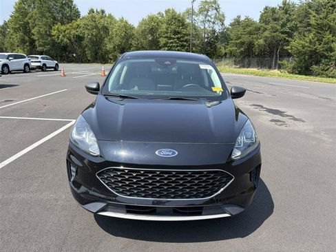 Used 2022 Ford Escape SE AWD/4WD image 2