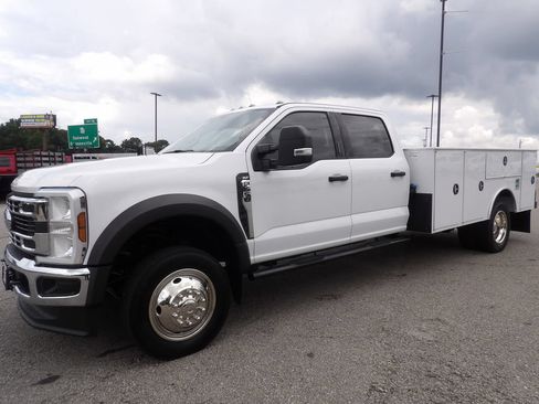 Used 2024 Ford F550 4x4 Crew Cab Super Duty w/ XLT Value Package image 3
