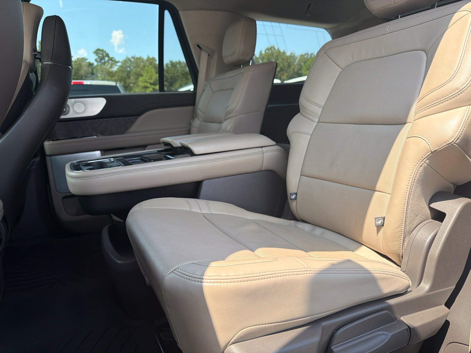 Used 2022 Lincoln Navigator Reserve RWD image 12