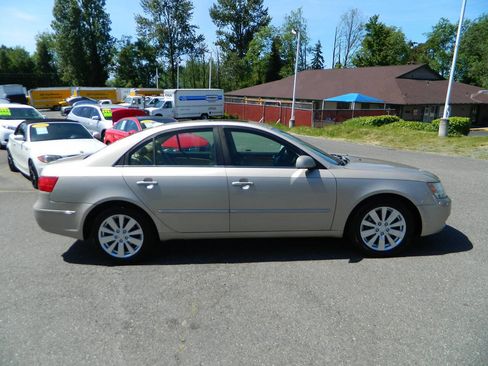 Used 2009 Hyundai Sonata Limited FWD image 9