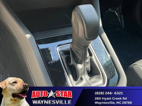Used 2025 Subaru Forester Limited AWD/4WD image 17