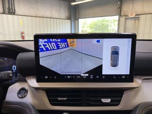 Used 2026 Ford Explorer Active RWD image 45