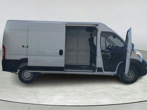 Used 2023 RAM ProMaster 2500 image 14