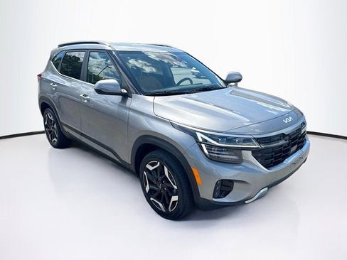 Certified 2024 Kia Seltos SX w/ SX Sunroof Package AWD/4WD image 3