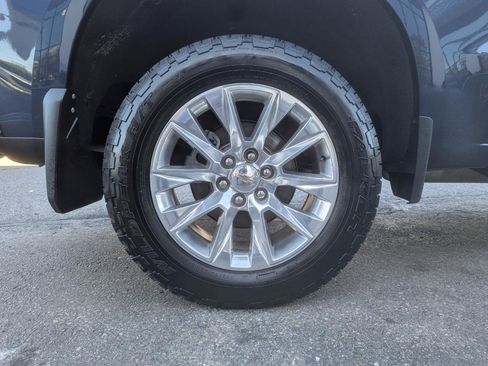 Used 2021 Chevrolet Silverado 1500 LTZ w/ Z71 Off-Road Package AWD/4WD image 50