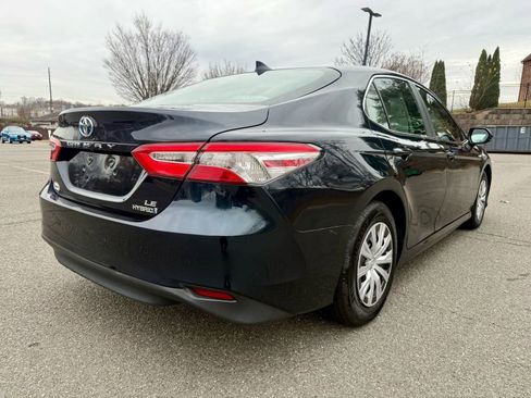 Used 2019 Toyota Camry LE image 9