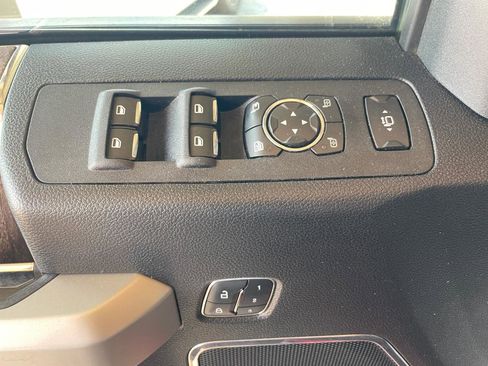 Used 2017 Ford F250 Lariat w/ Lariat Value Package AWD/4WD image 27