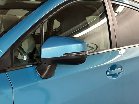 Used 2019 Subaru Crosstrek Hybrid w/ Moonroof Package w/Navigation image 5