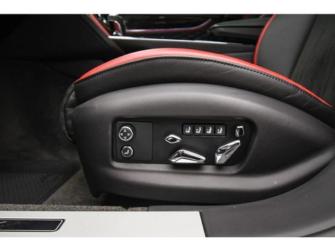 Certified 2023 Bentley Flying Spur W12 image 43