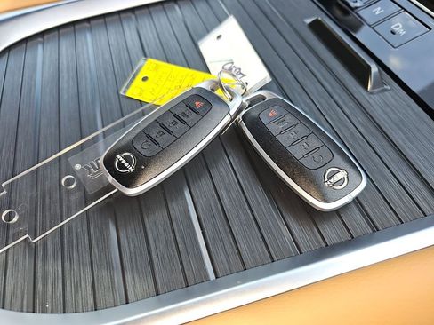 Used 2025 Nissan Armada SL w/ Captain's Chari Seat Package image 19