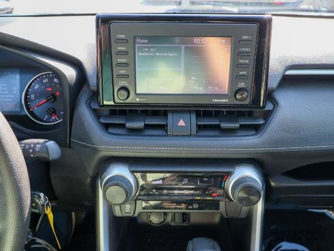 Used 2021 Toyota RAV4 LE image 18