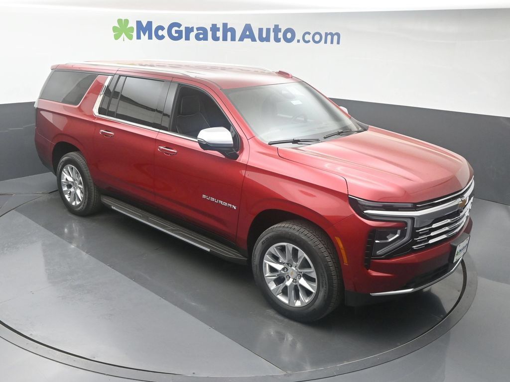 Used 2025 Chevrolet Suburban Premier AWD/4WD image 3