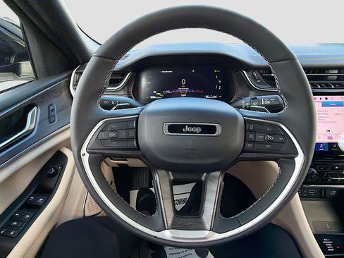 Used 2024 Jeep Grand Cherokee Limited 4xe w/ Luxury Tech Group II image 11