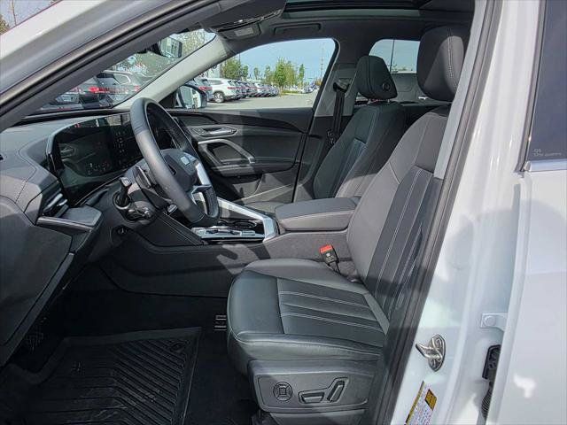 Used 2025 Audi Q5 Premium w/ Convenience Package AWD/4WD image 20