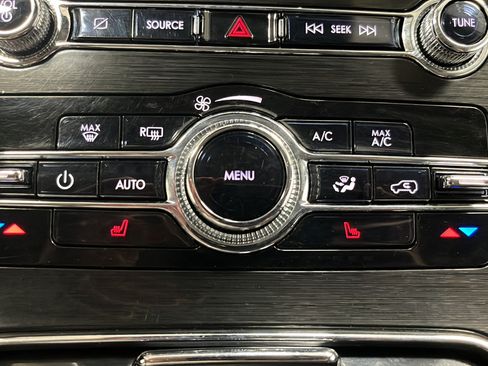 Used 2023 Lincoln Nautilus AWD w/ Premium Package image 18