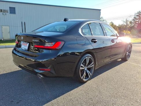 Used 2022 BMW 330i xDrive Sedan w/ Premium Package image 4