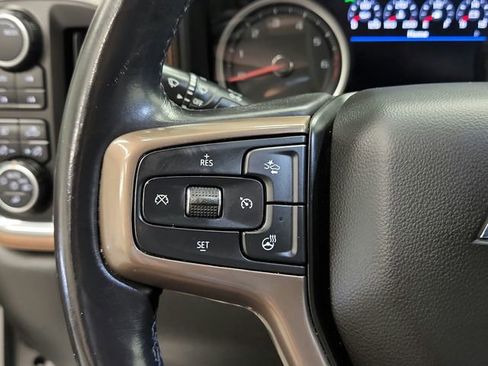 Used 2022 Chevrolet Silverado 1500 High Country w/ Technology Package AWD/4WD image 30