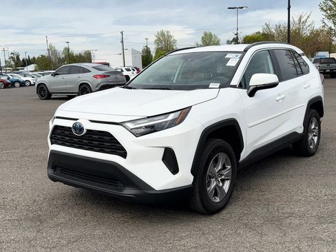 Used 2024 Toyota RAV4 LE image 2
