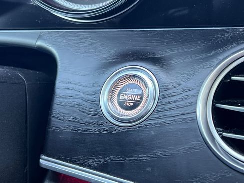 Used 2019 Mercedes-Benz E 300 image 25