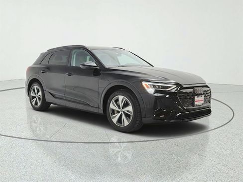 Used 2024 Audi Q8 e-tron Premium AWD/4WD image 3