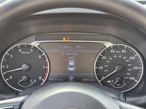 Used 2025 Nissan Altima 2.5 SV image 19