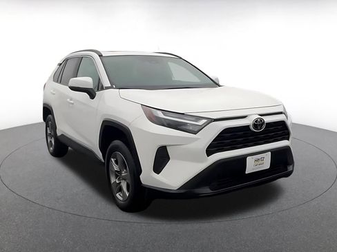 Used 2025 Toyota RAV4 XLE image 3