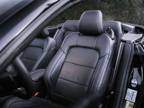 Used 2024 Ford Mustang GT Premium RWD image 9