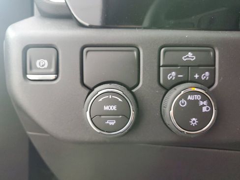 New 2026 Chevrolet Silverado 1500 LT image 25