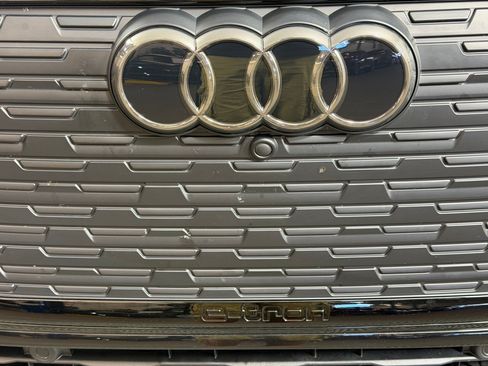 Used 2025 Audi Q4 e-tron Premium w/ Convenience Package RWD image 20